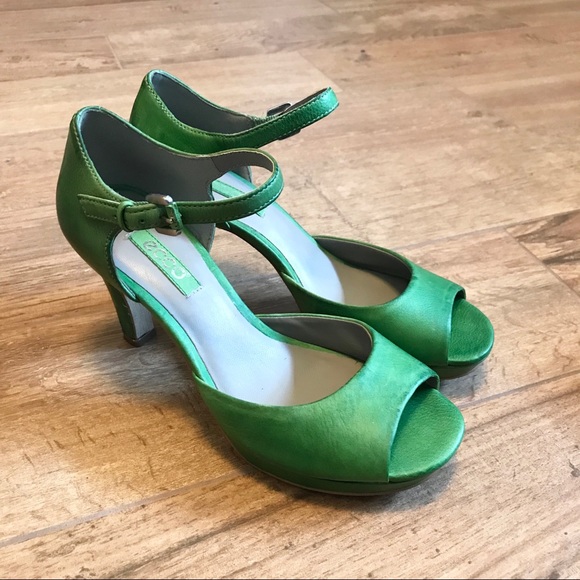 ecco green sandals